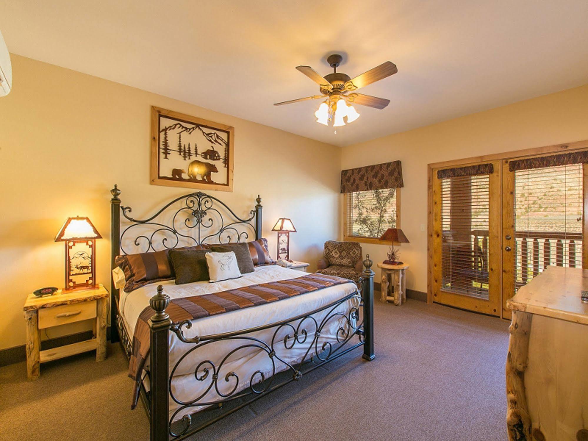 Hotel De Novo Springdale, Tapestry Collection By Hilton ภายนอก รูปภาพ